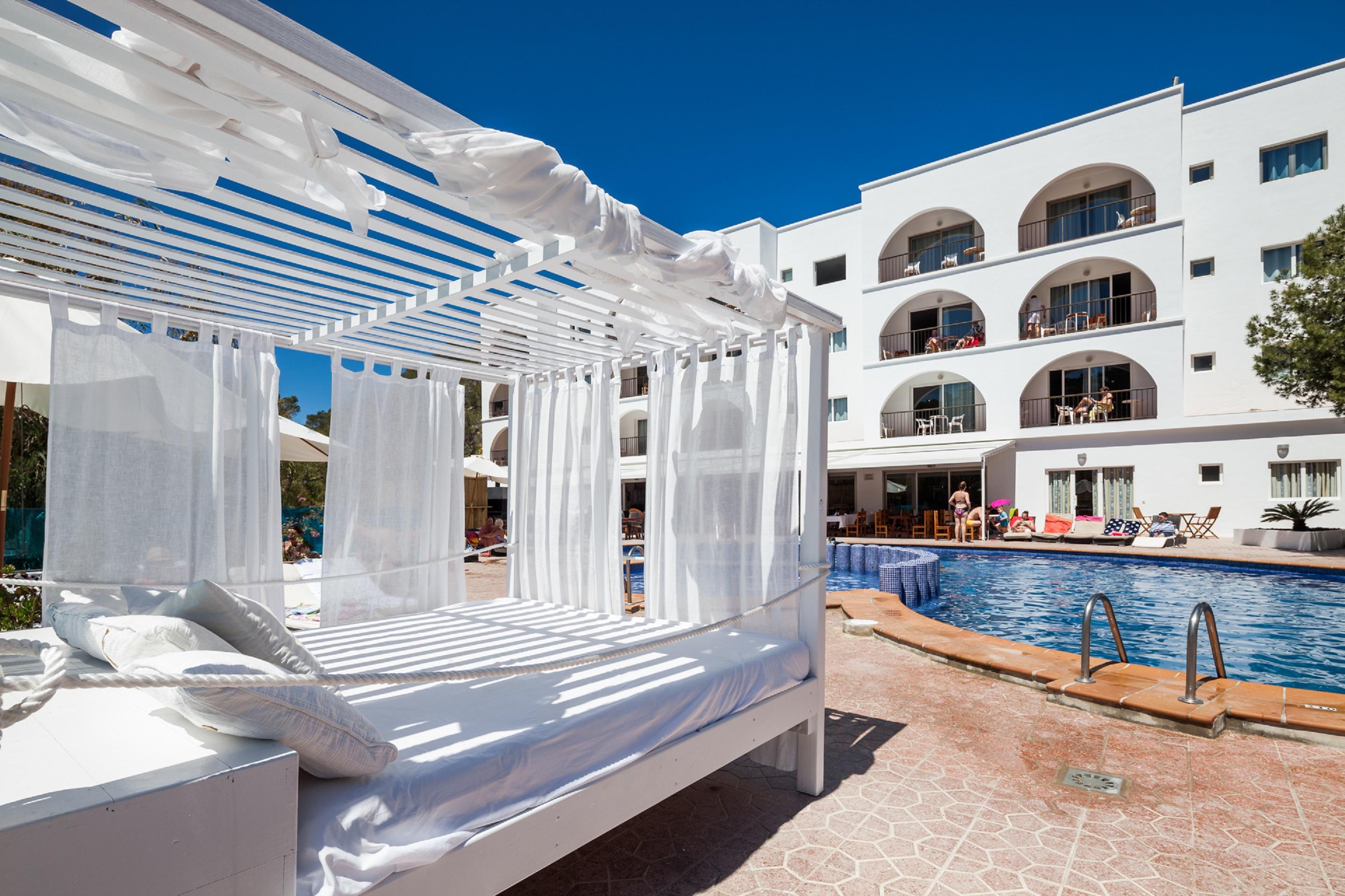 Aparthotel Puerto Cala Vadella Cala Vadella  Eksteriør bilde