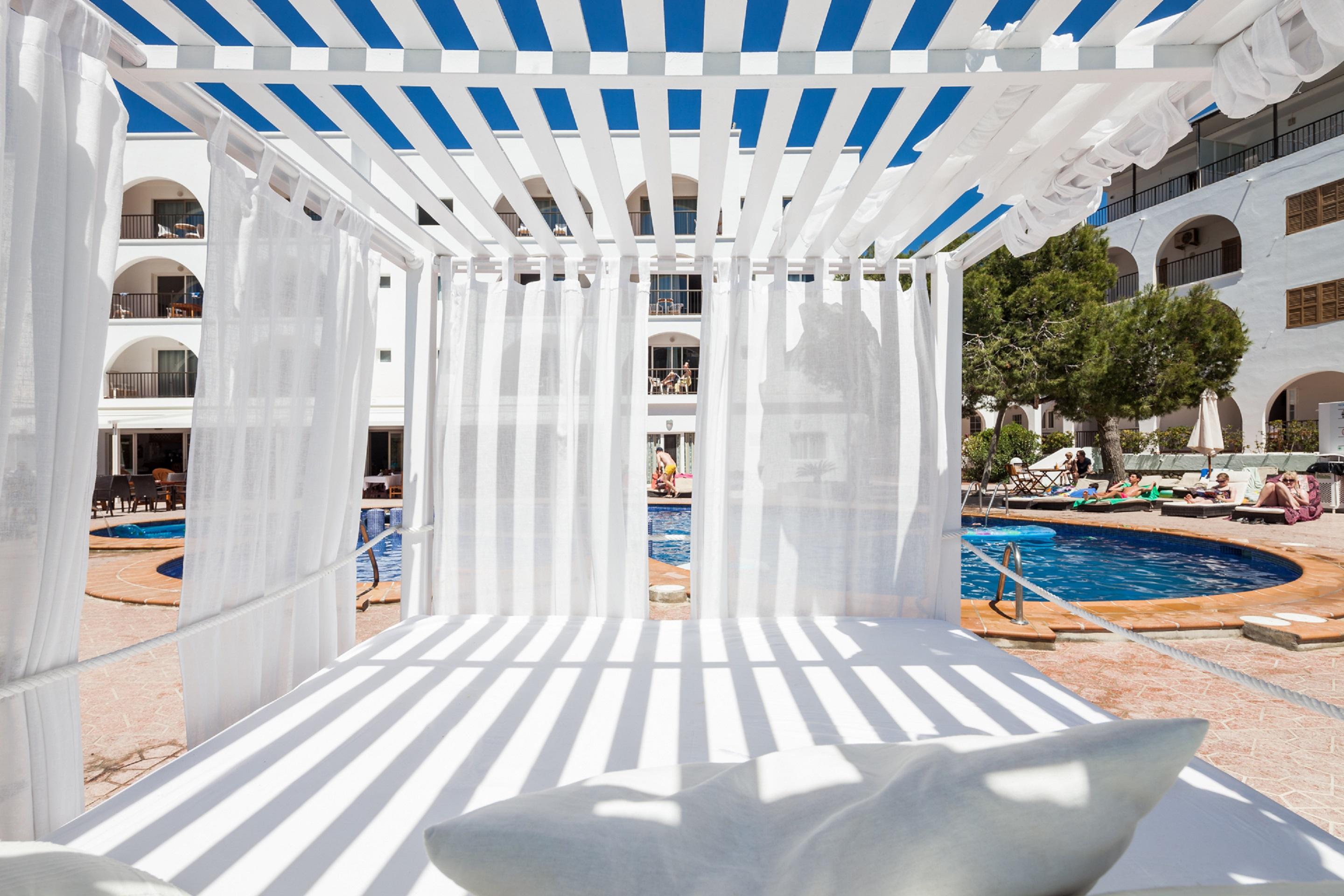 Aparthotel Puerto Cala Vadella Cala Vadella  Eksteriør bilde