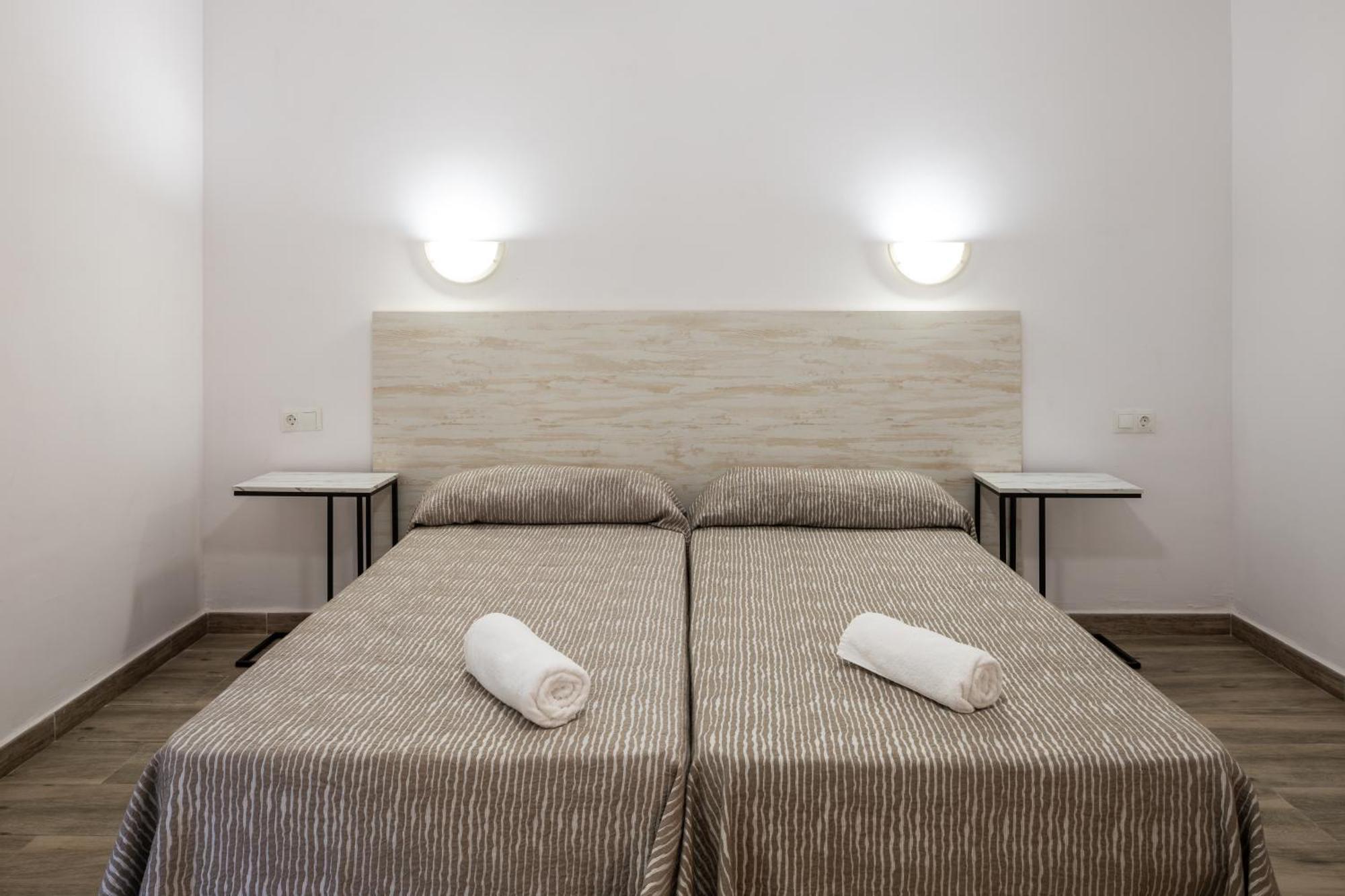 Aparthotel Puerto Cala Vadella Cala Vadella  Eksteriør bilde