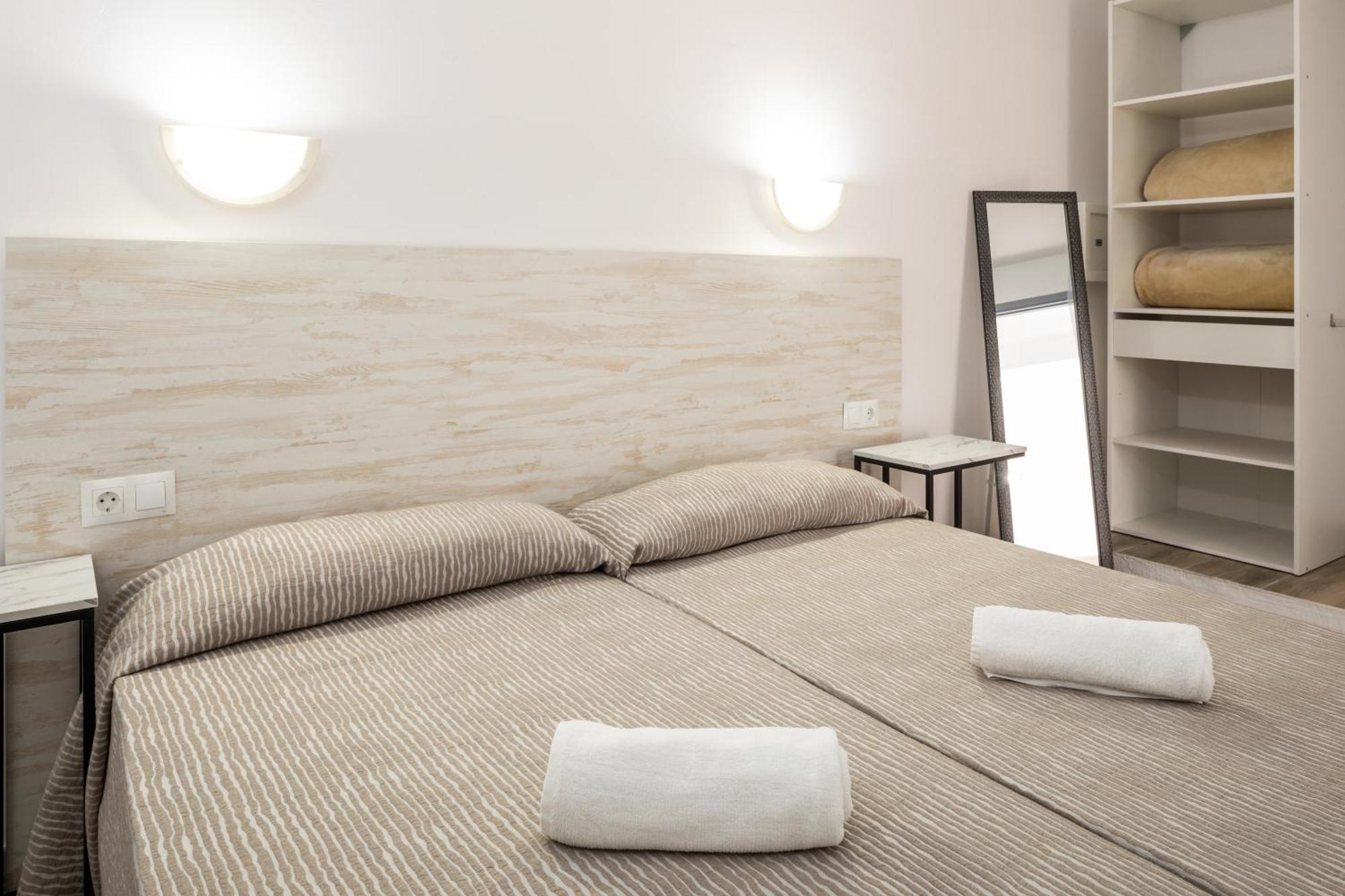Aparthotel Puerto Cala Vadella Cala Vadella  Eksteriør bilde