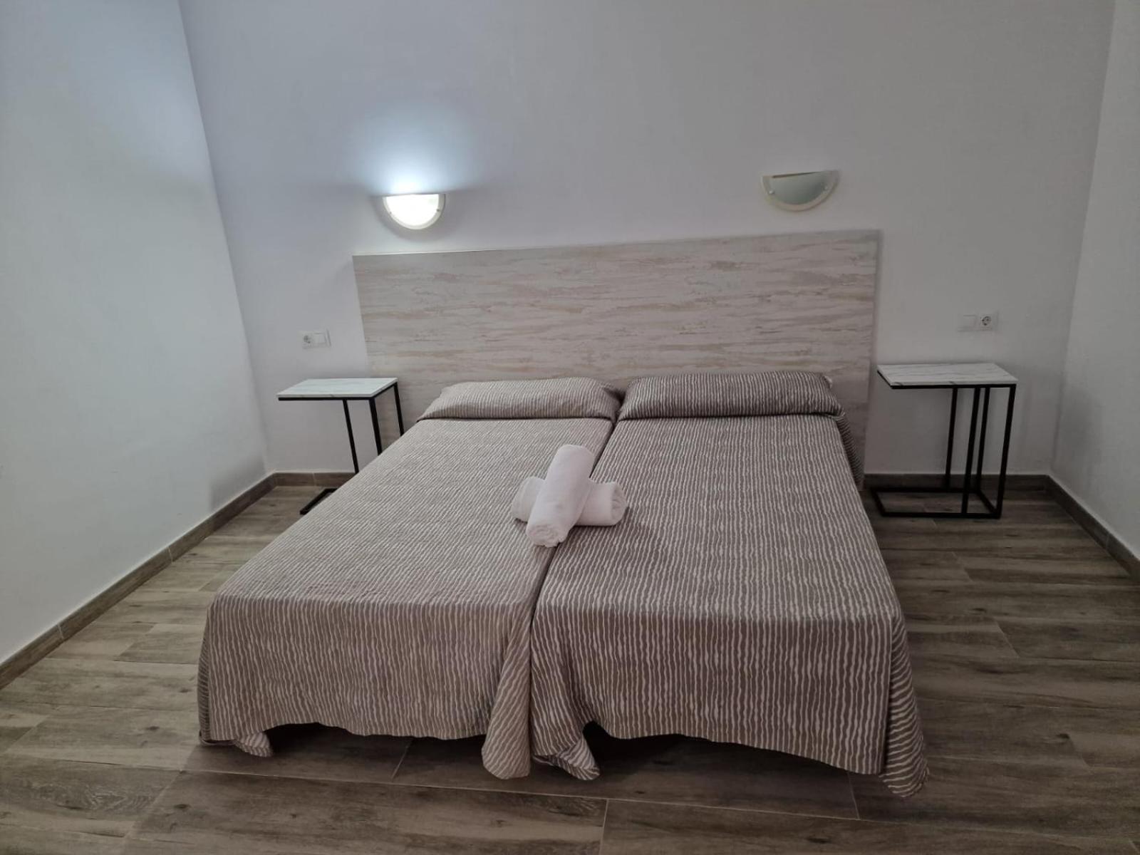 Aparthotel Puerto Cala Vadella Cala Vadella  Eksteriør bilde