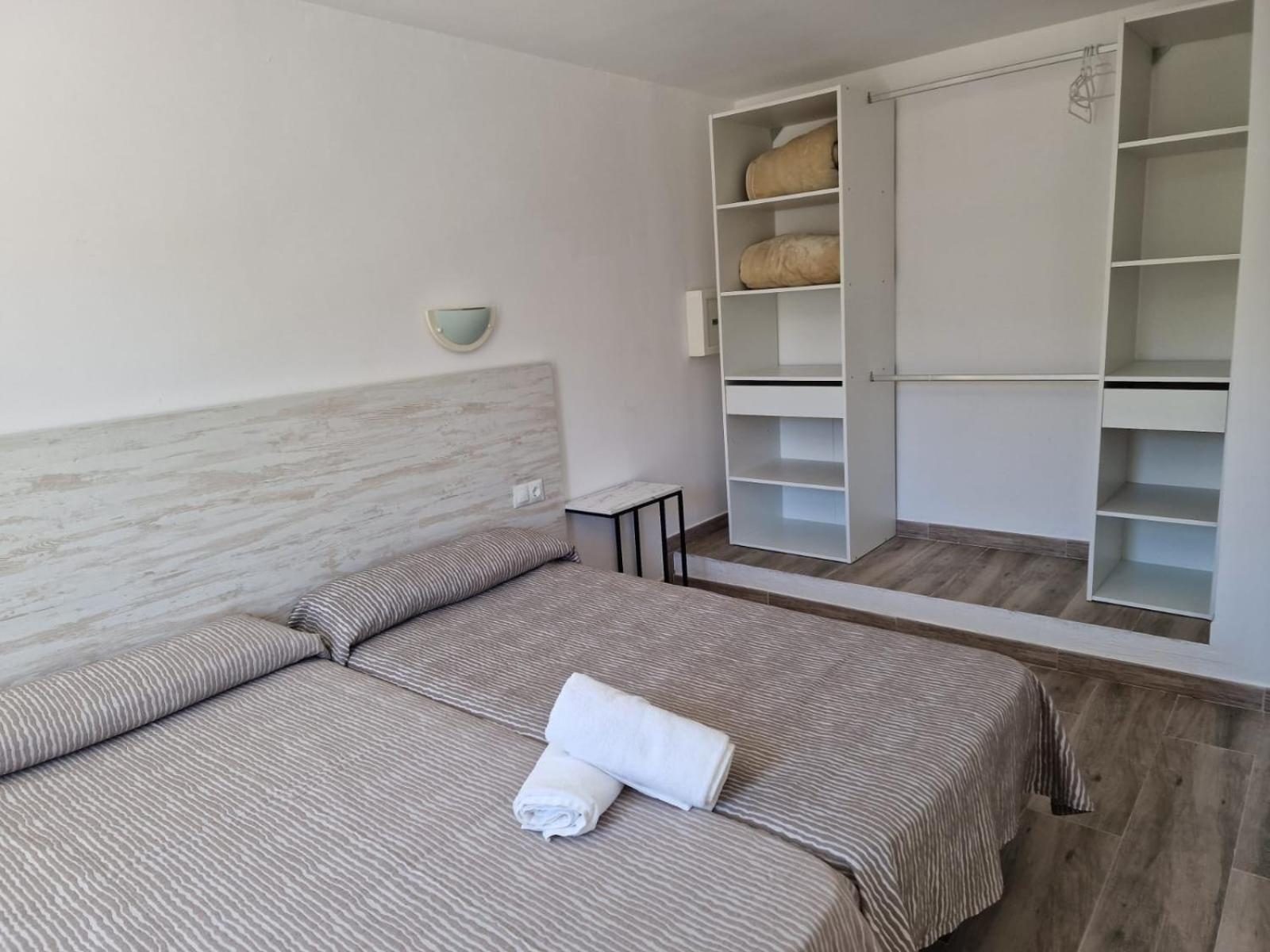 Aparthotel Puerto Cala Vadella Cala Vadella  Eksteriør bilde